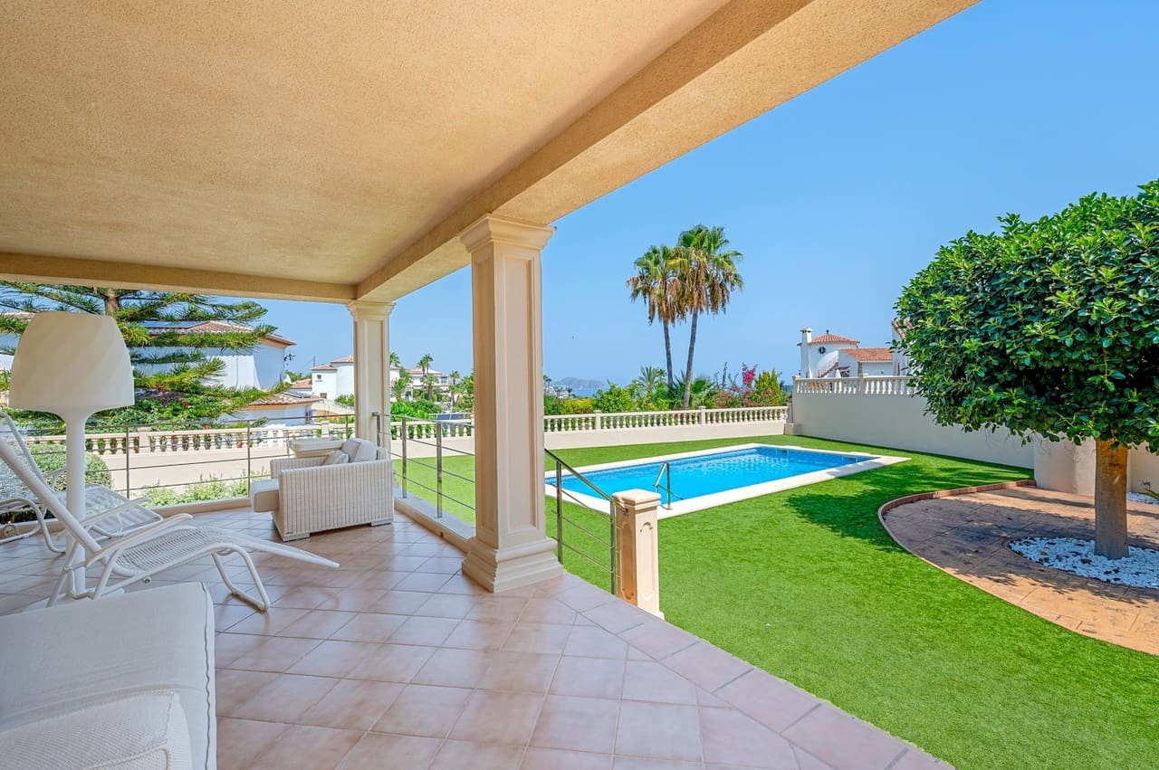 5 soveværelse Villa til salg i Benissa med swimmingpool garage - € 1.690.000 (Ref: 9190889)