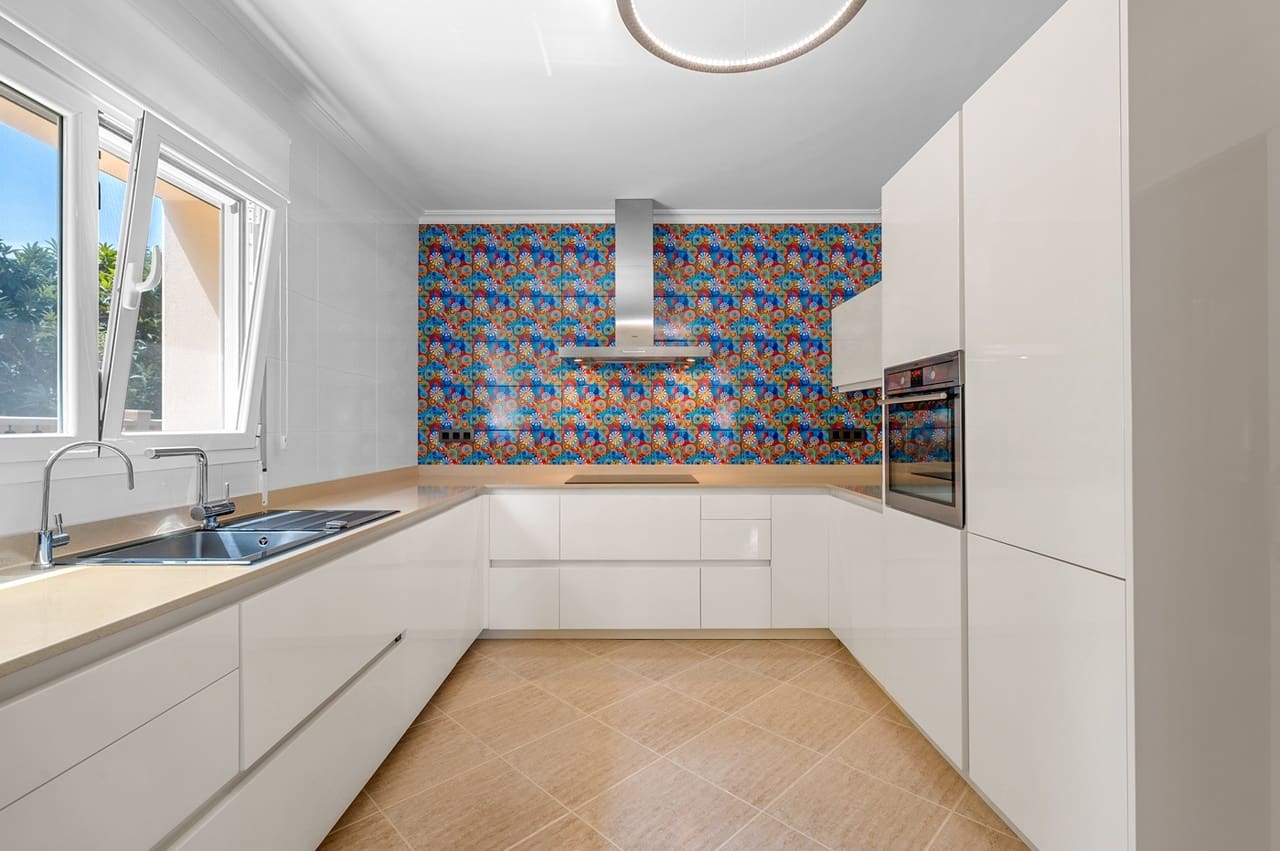 5 soveværelse Villa til salg i Benissa med swimmingpool garage - € 1.690.000 (Ref: 9190889)