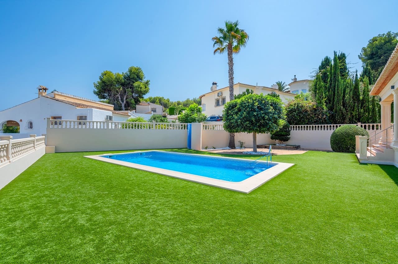 5 soveværelse Villa til salg i Benissa med swimmingpool garage - € 1.690.000 (Ref: 9190889)