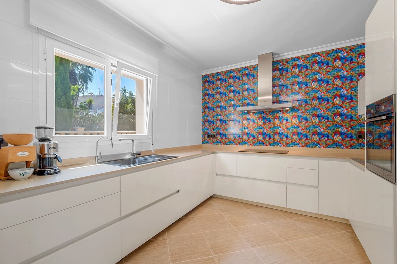 5 soveværelse Villa til salg i Benissa med swimmingpool garage - € 1.690.000 (Ref: 9190889)