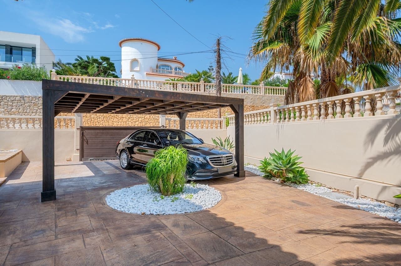5 soveværelse Villa til salg i Benissa med swimmingpool garage - € 1.690.000 (Ref: 9190889)