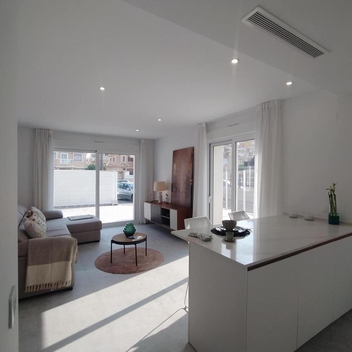 3 makuuhuone Huoneisto myytävänä paikassa Torrevieja mukana uima-altaan - 349 900 € (Ref: 9192111)