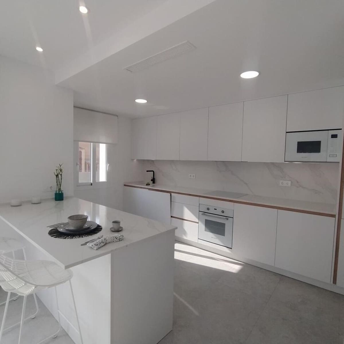 3 makuuhuone Huoneisto myytävänä paikassa Torrevieja mukana uima-altaan - 349 900 € (Ref: 9192111)