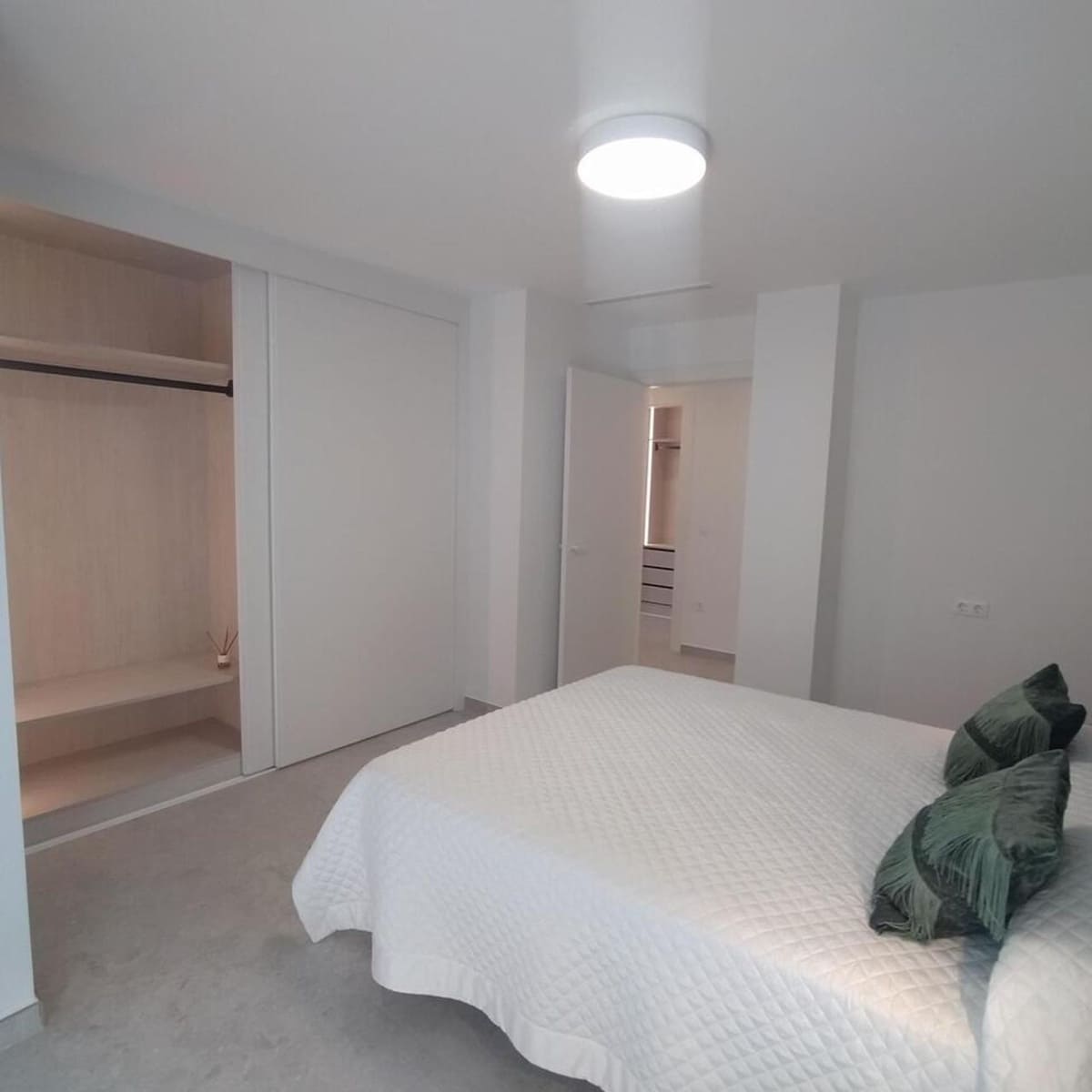 3 makuuhuone Huoneisto myytävänä paikassa Torrevieja mukana uima-altaan - 349 900 € (Ref: 9192111)