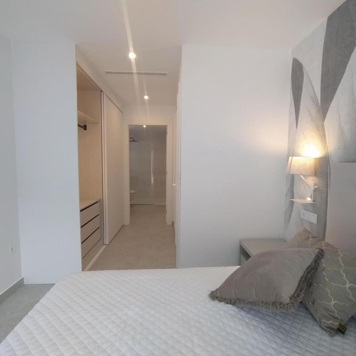 3 makuuhuone Huoneisto myytävänä paikassa Torrevieja mukana uima-altaan - 349 900 € (Ref: 9192111)