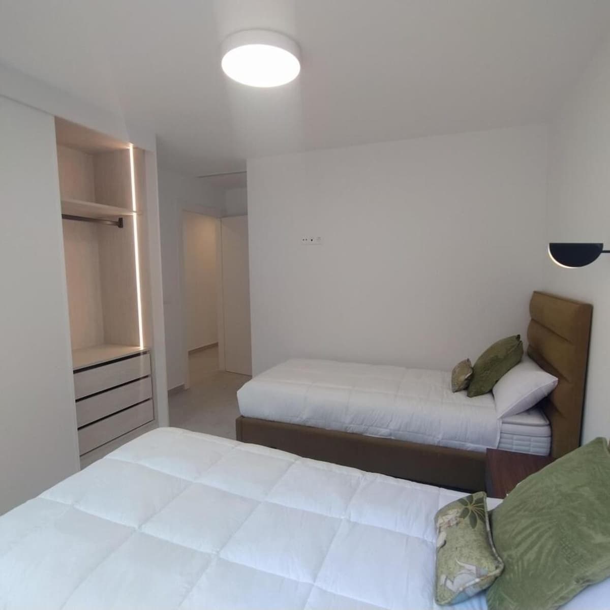 3 makuuhuone Huoneisto myytävänä paikassa Torrevieja mukana uima-altaan - 349 900 € (Ref: 9192111)