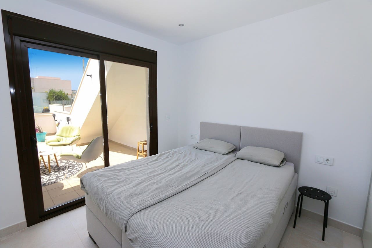 Apartamento de 3 habitaciones en Pilar de la Horadada en venta - 279.750 € (Ref: 9192114)