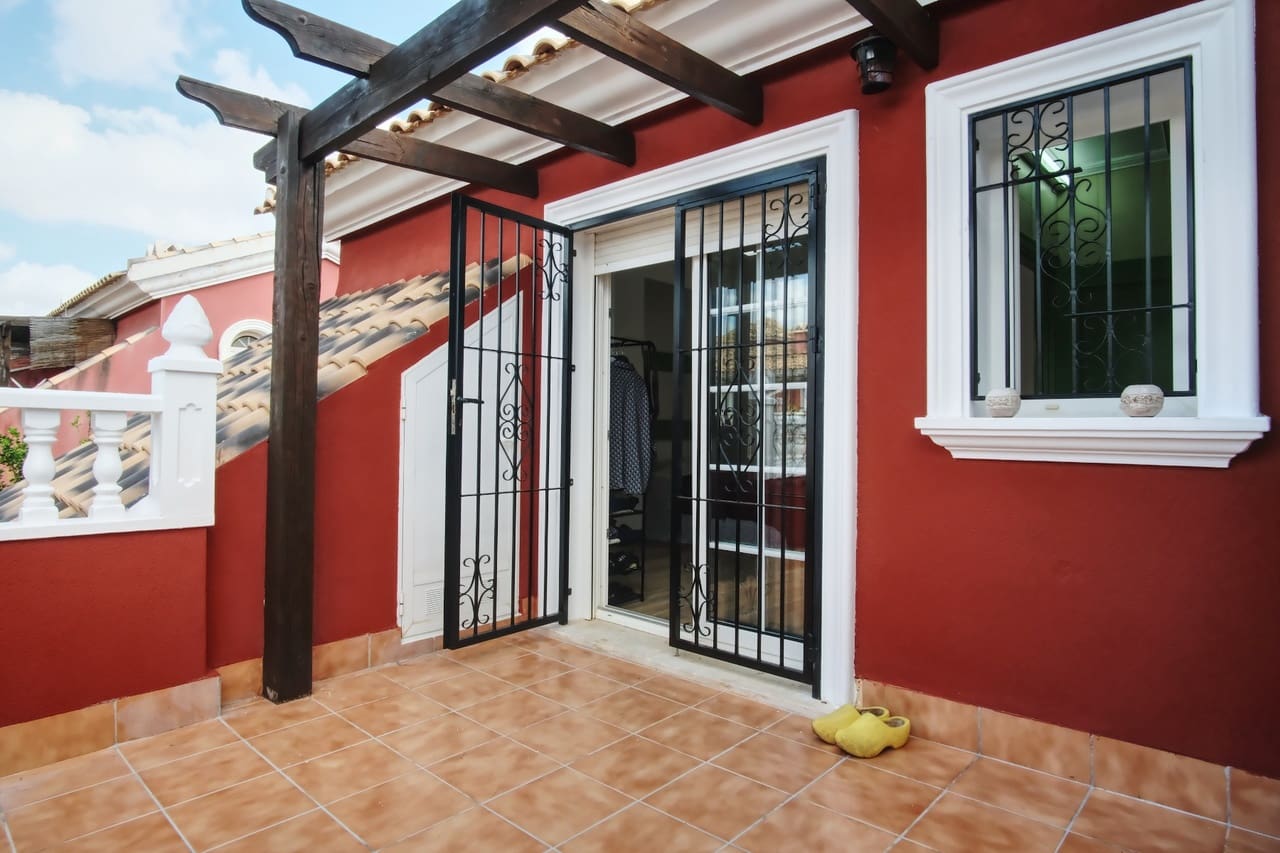 3 slaapkamer Villa te koop in Orihuela Costa - € 239.000 (Ref: 9193577)