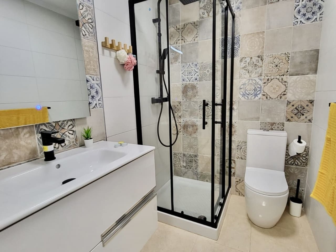 3 bedroom Townhouse for sale in San Miguel de Salinas - € 229,000 (Ref: 9195330)