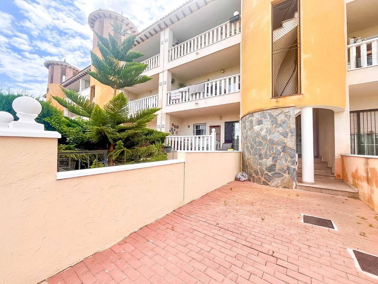 2 soverom Bungalow til salgs i Orihuela Costa med svømmebasseng - € 159 000 (Ref: 9195335)