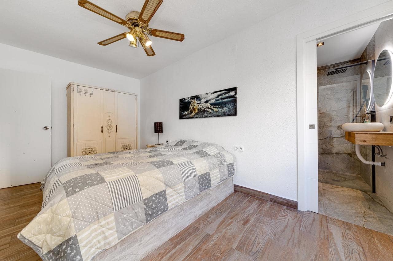 3 sovrum Lägenhet till salu i Torrevieja - 275 000 € (Ref: 9197560)