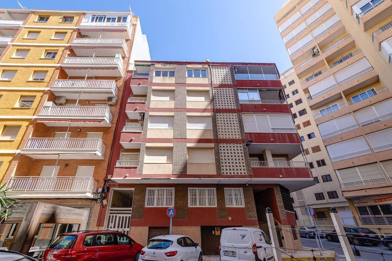 Apartamento de 3 habitaciones en Torrevieja en venta - 255.000 € (Ref: 9197560)