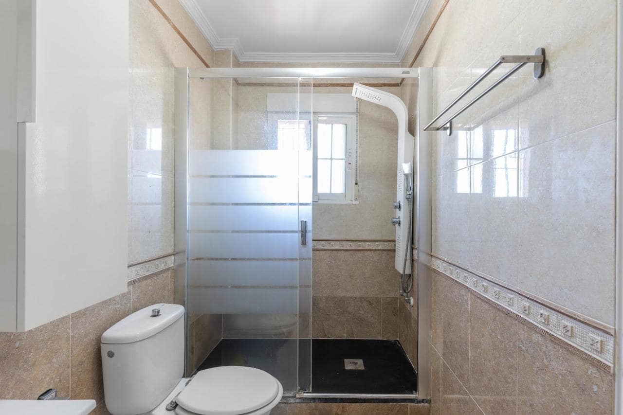 2 bedroom Villa for sale in Orihuela Costa with pool - € 252,500 (Ref: 9208168)