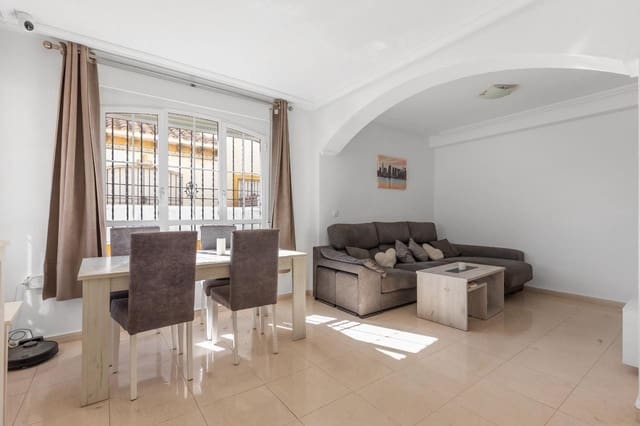 2 bedroom Villa for sale in Dehesa de Campoamor, Orihuela with pool - € 252,500 (Ref: 9208168)