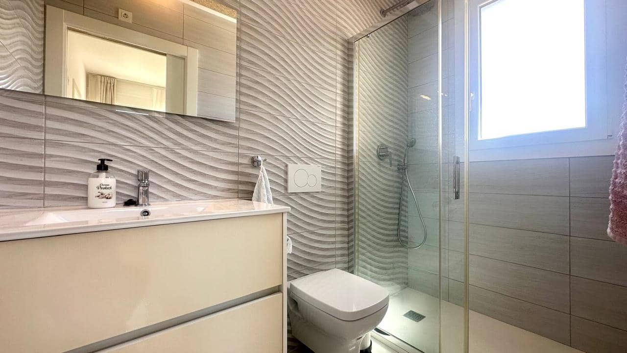 3 soveværelse Villa til salg i Torrevieja med swimmingpool - € 749.000 (Ref: 9208170)