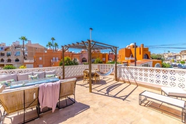 5 soveværelse Byhus til salg i El Molino, Torrevieja med swimmingpool - € 399.000 (Ref: 9217310)
