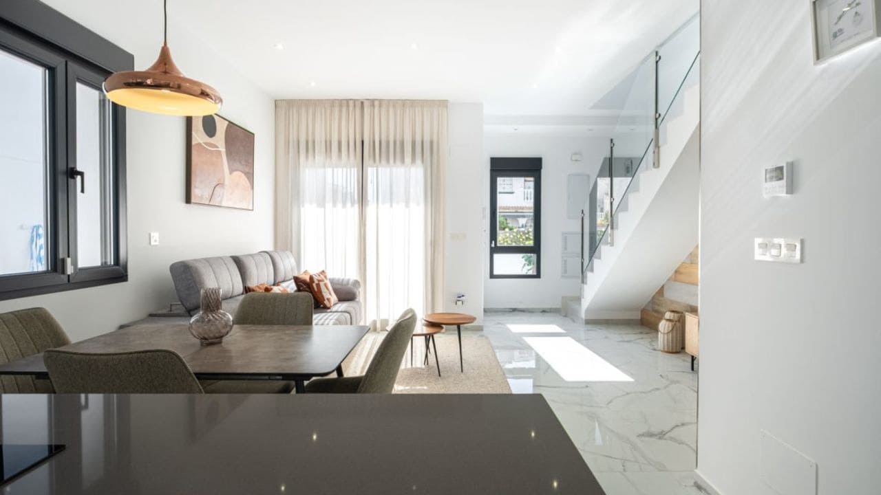 3 sovrum Villa till salu i Torrevieja - 385 000 € (Ref: 9228387)