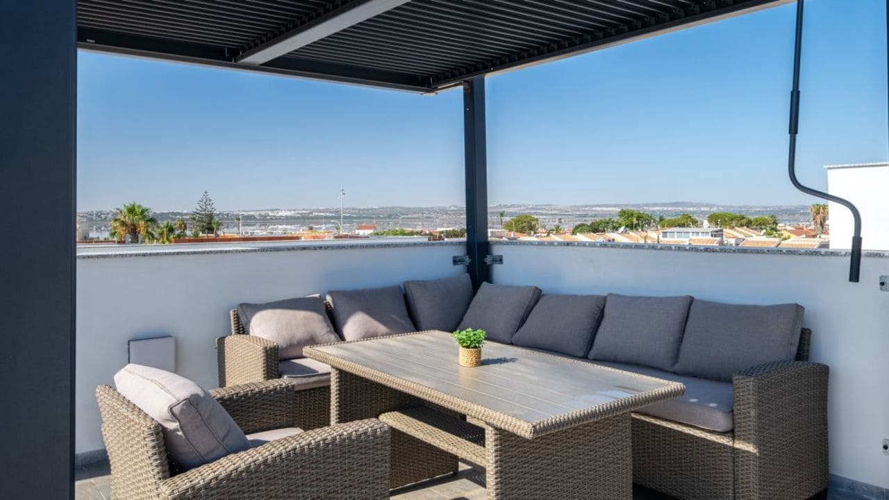 3 sovrum Villa till salu i Torrevieja - 385 000 € (Ref: 9228387)