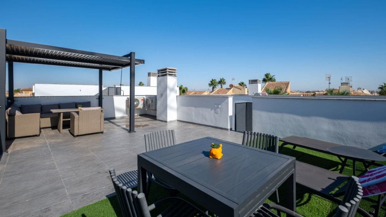 3 sovrum Villa till salu i Torrevieja - 385 000 € (Ref: 9228387)