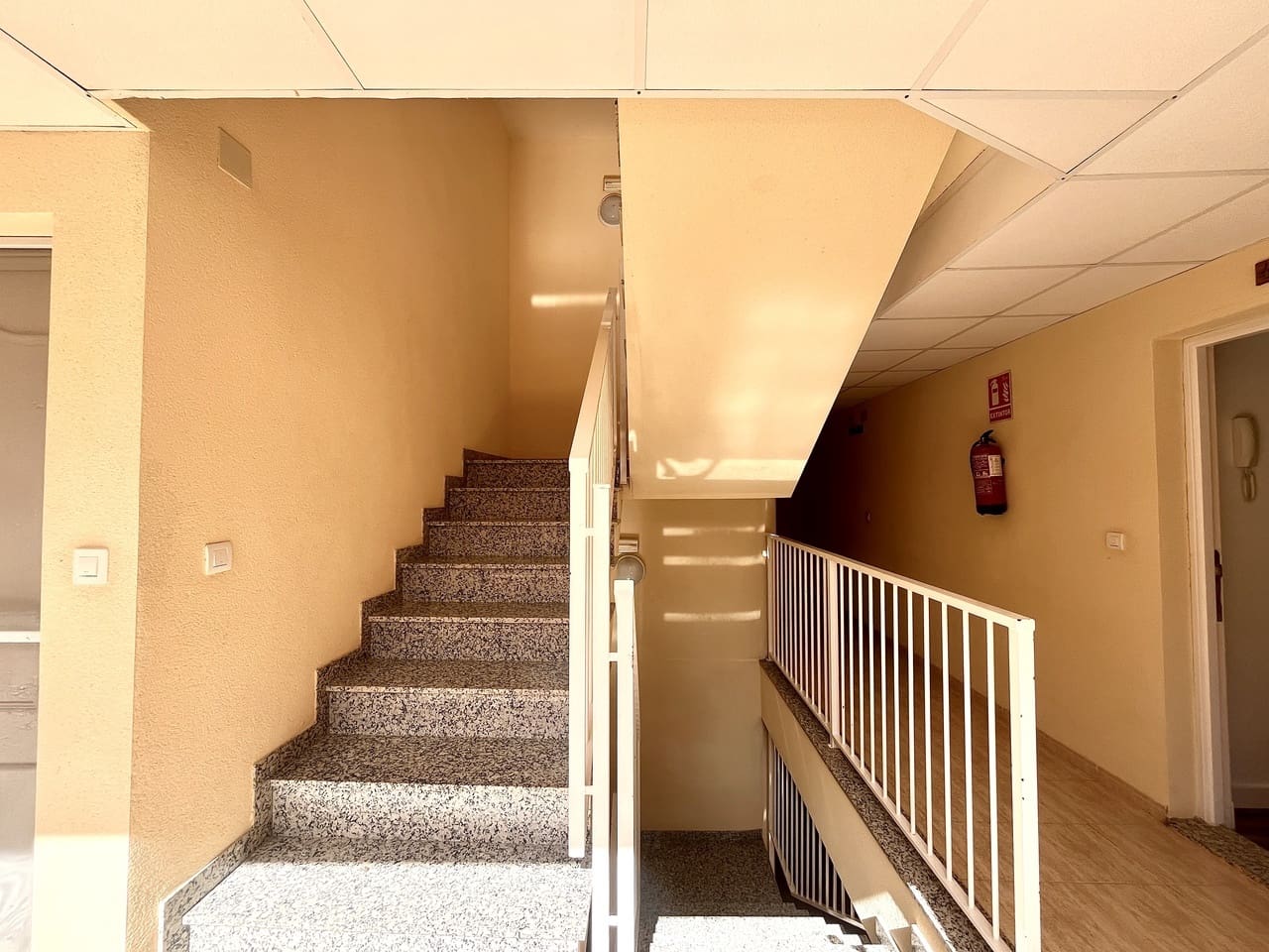 2 bedroom Apartment for sale in San Miguel de Salinas - € 165,000 (Ref: 9239692)