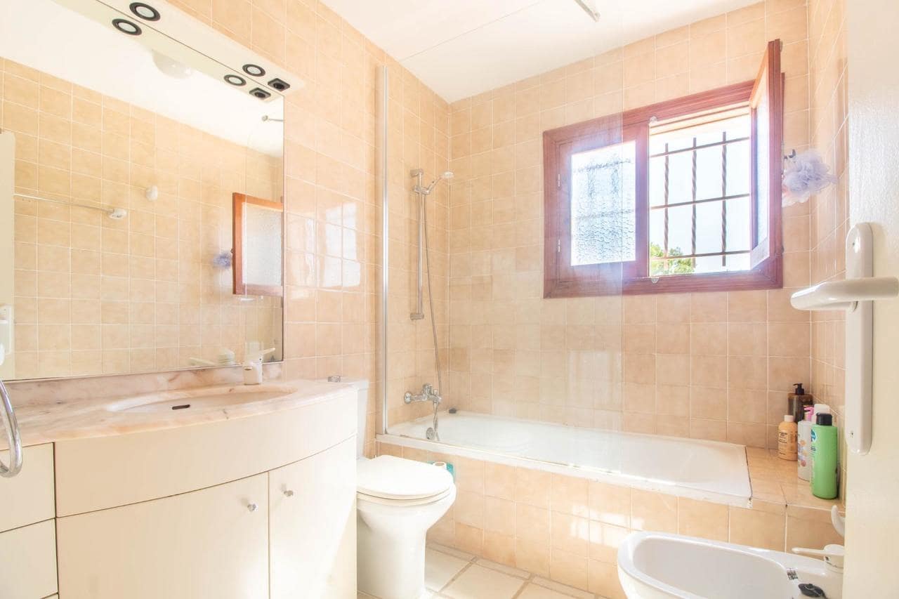 4 soveværelse Villa til salg i Cabo Roig med garage - € 299.000 (Ref: 9246443)
