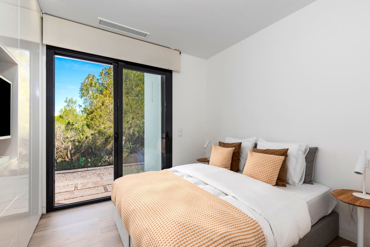 4 bedroom Villa for sale in Dehesa de Campoamor - € 799,000 (Ref: 9262365)