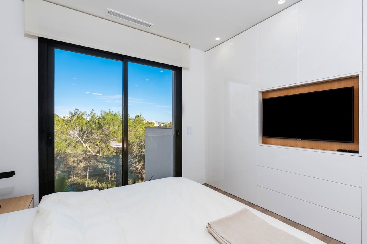 4 bedroom Villa for sale in Dehesa de Campoamor - € 799,000 (Ref: 9262365)