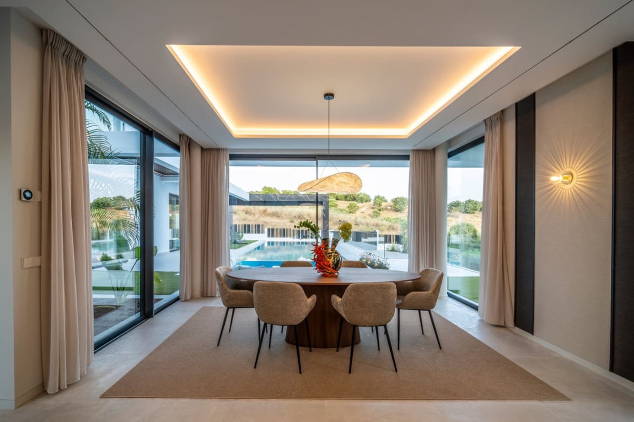 6 soverom Villa til salgs i El Paraiso med svømmebasseng - € 7 200 000 (Ref: 9262374)