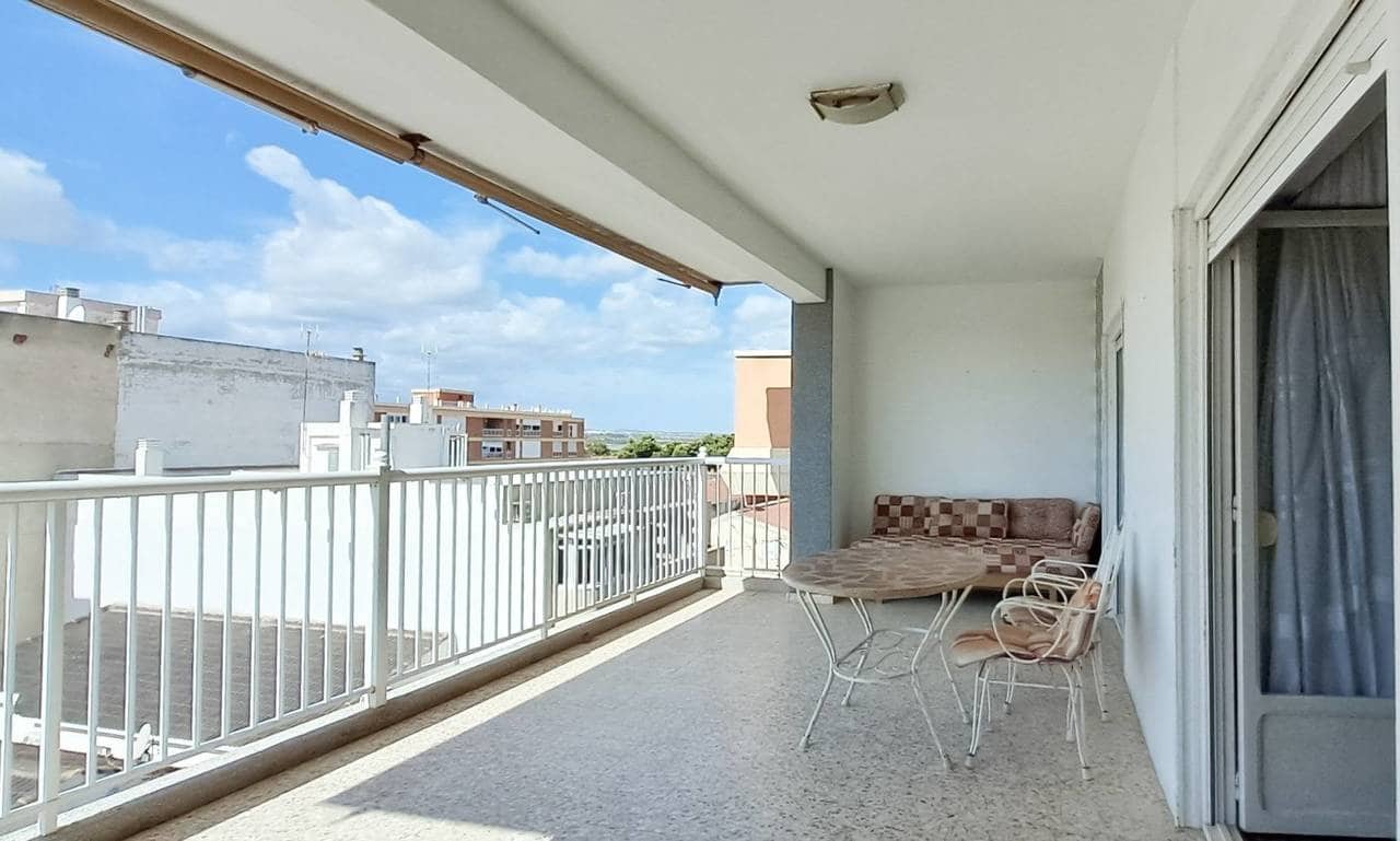 3 makuuhuone Kattohuoneisto myytävänä paikassa Torrevieja - 169 000 € (Ref: 9265319)