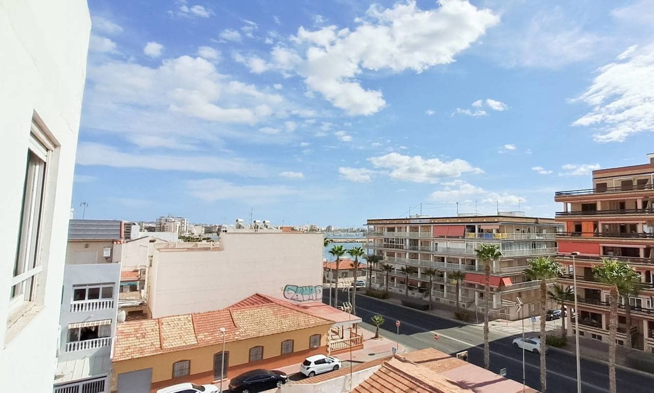 3 makuuhuone Kattohuoneisto myytävänä paikassa Torrevieja - 169 000 € (Ref: 9265319)