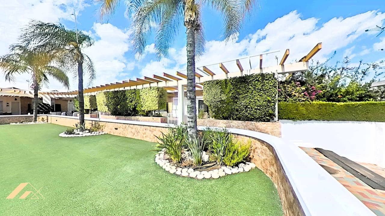 Casa de 2 habitaciones en Pilar de la Horadada en venta con piscina - 234.900 € (Ref: 9265320)