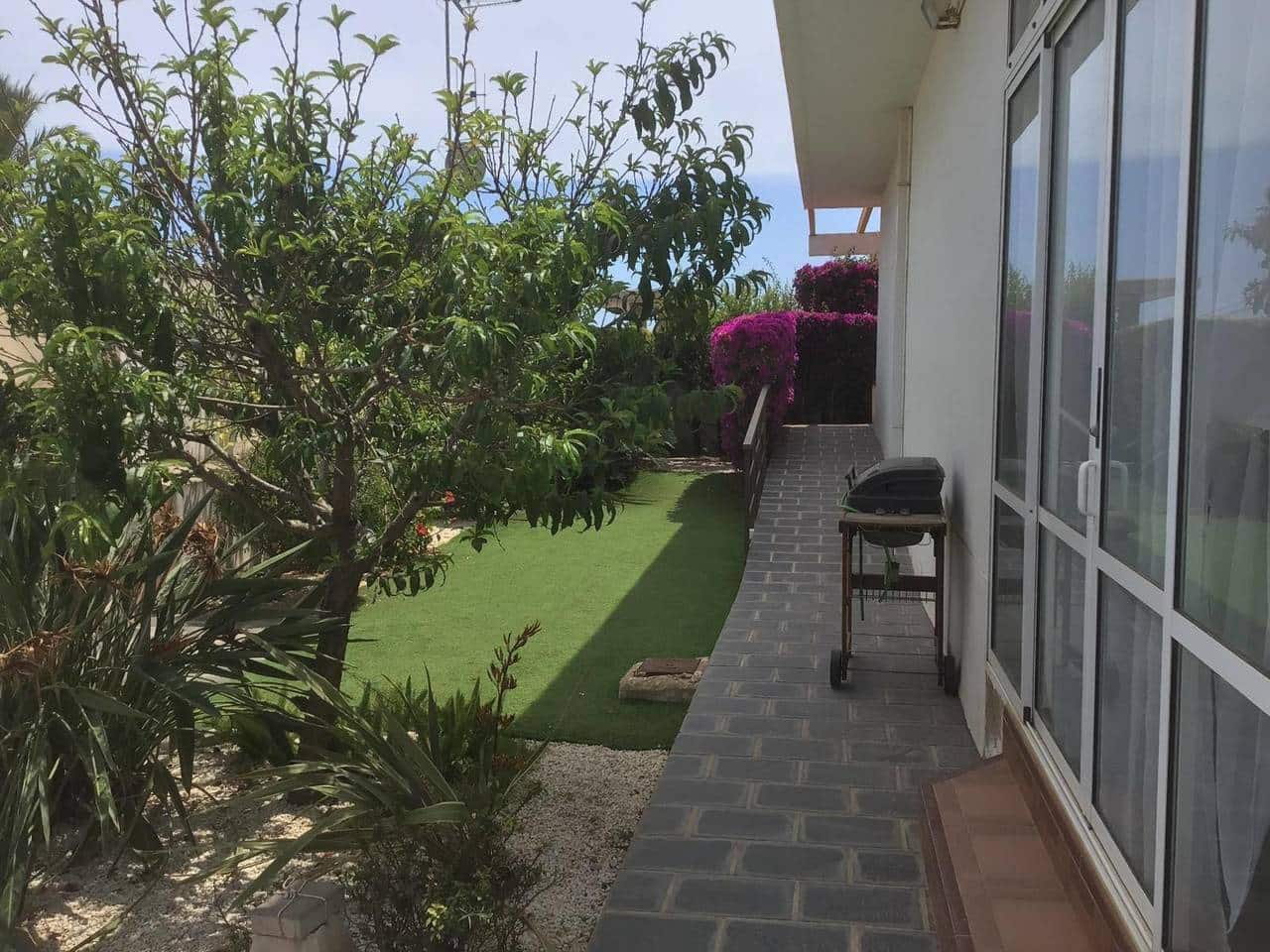 Casa de 2 habitaciones en Pilar de la Horadada en venta con piscina - 234.900 € (Ref: 9265320)