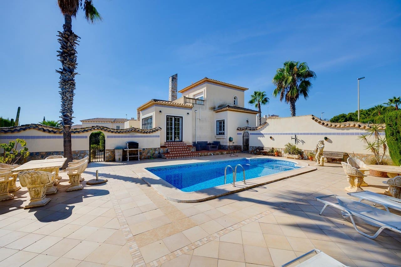 3 soveværelse Villa til salg i Orihuela Costa - € 550.000 (Ref: 9280911)