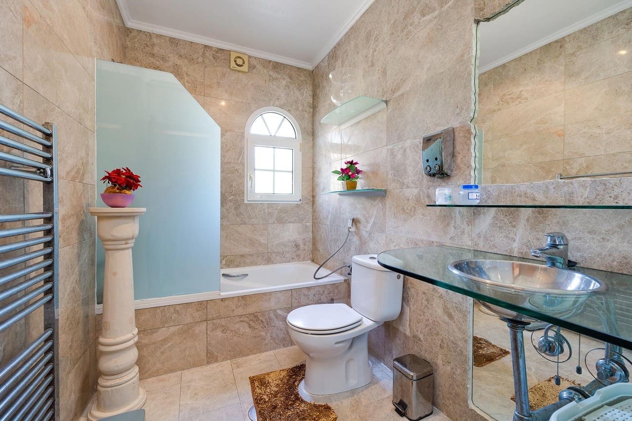 3 soveværelse Villa til salg i Orihuela Costa - € 550.000 (Ref: 9280911)