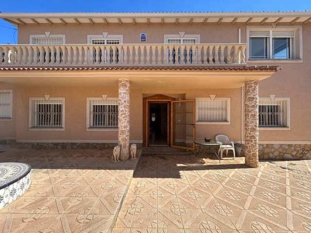 6 camera da letto Villa in vendita in Ciudad Quesada, Rojales con piscina - 695.000 € (Rif: 9284969)
