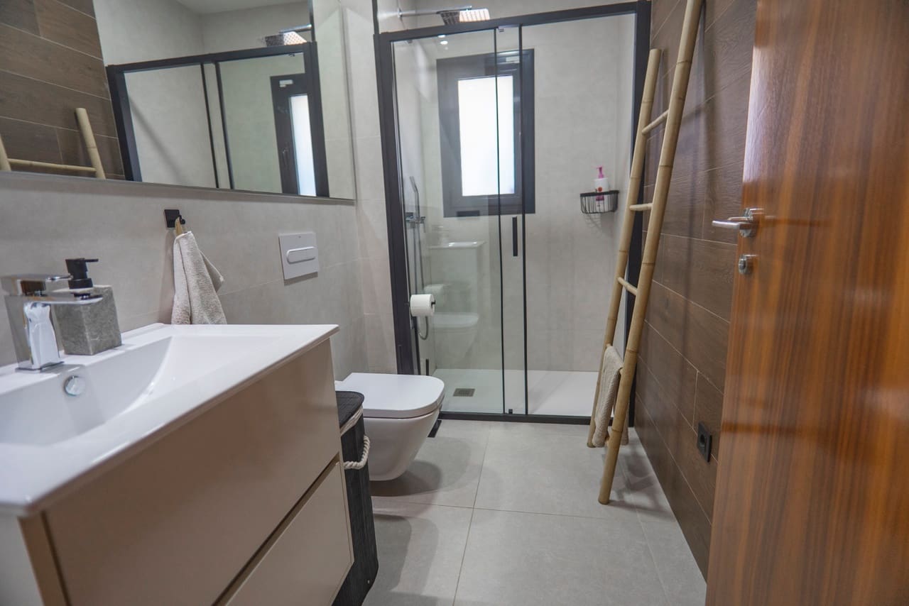 4 slaapkamer Villa te koop in Ciudad Quesada met zwembad - € 699.950 (Ref: 9284974)