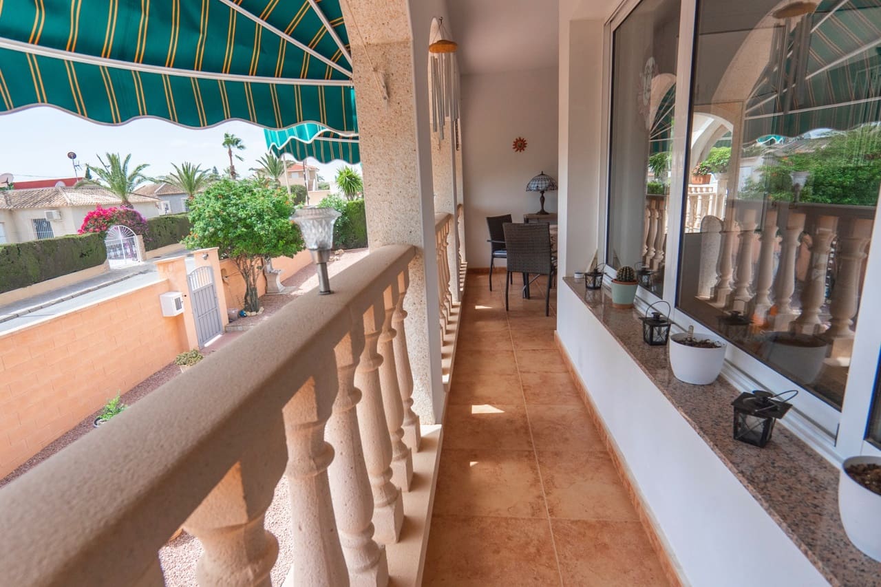 3 quarto Moradia para venda em Ciudad Quesada com piscina - 449 950 € (Ref: 9284975)