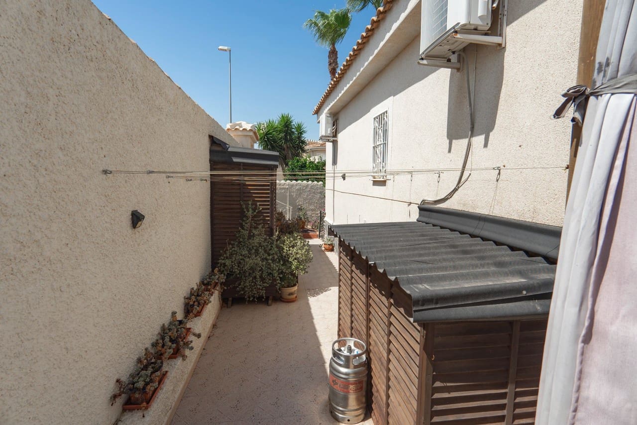 3 bedroom Villa for sale in Ciudad Quesada - € 299,950 (Ref: 9284976)