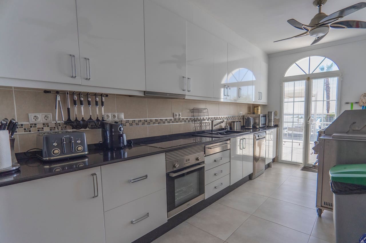 6 bedroom Villa for sale in Ciudad Quesada with pool - € 1,100,000 (Ref: 9284982)