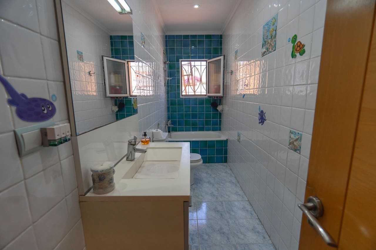 4 makuuhuone Huvila myytävänä paikassa Ciudad Quesada mukana uima-altaan - 419 950 € (Ref: 9284983)