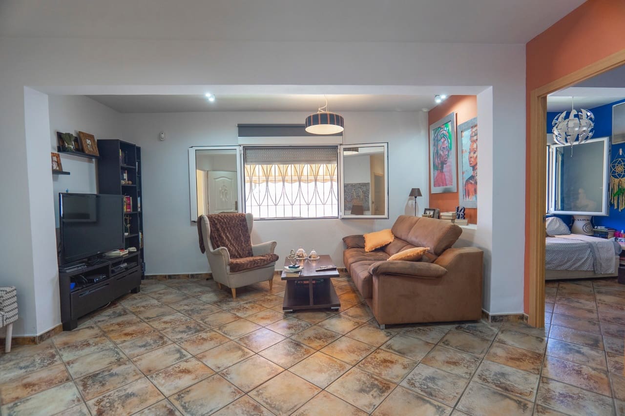 4 makuuhuone Huvila myytävänä paikassa Ciudad Quesada mukana uima-altaan - 419 950 € (Ref: 9284983)