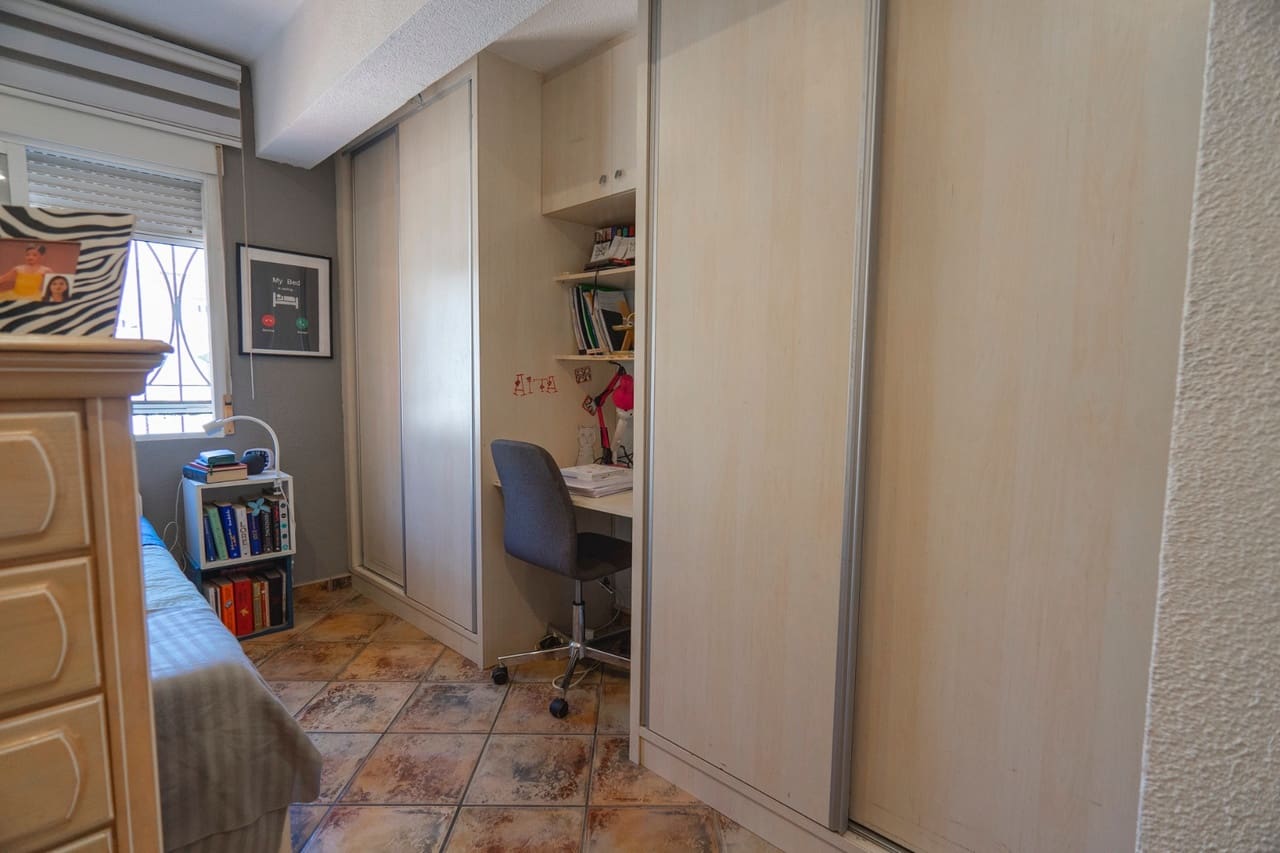 4 makuuhuone Huvila myytävänä paikassa Ciudad Quesada mukana uima-altaan - 415 000 € (Ref: 9284983)