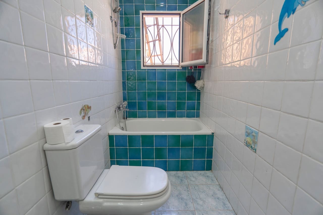 4 makuuhuone Huvila myytävänä paikassa Ciudad Quesada mukana uima-altaan - 415 000 € (Ref: 9284983)