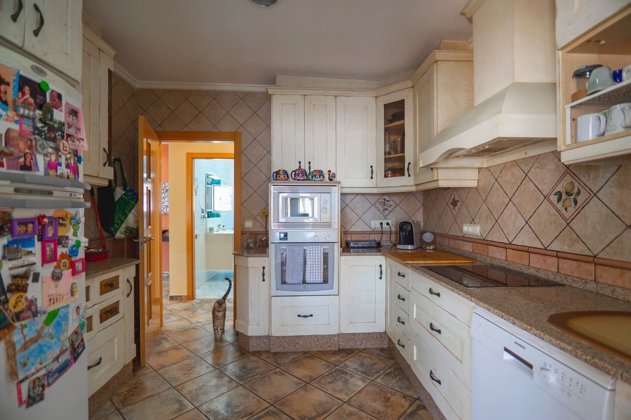 4 makuuhuone Huvila myytävänä paikassa Ciudad Quesada mukana uima-altaan - 415 000 € (Ref: 9284983)