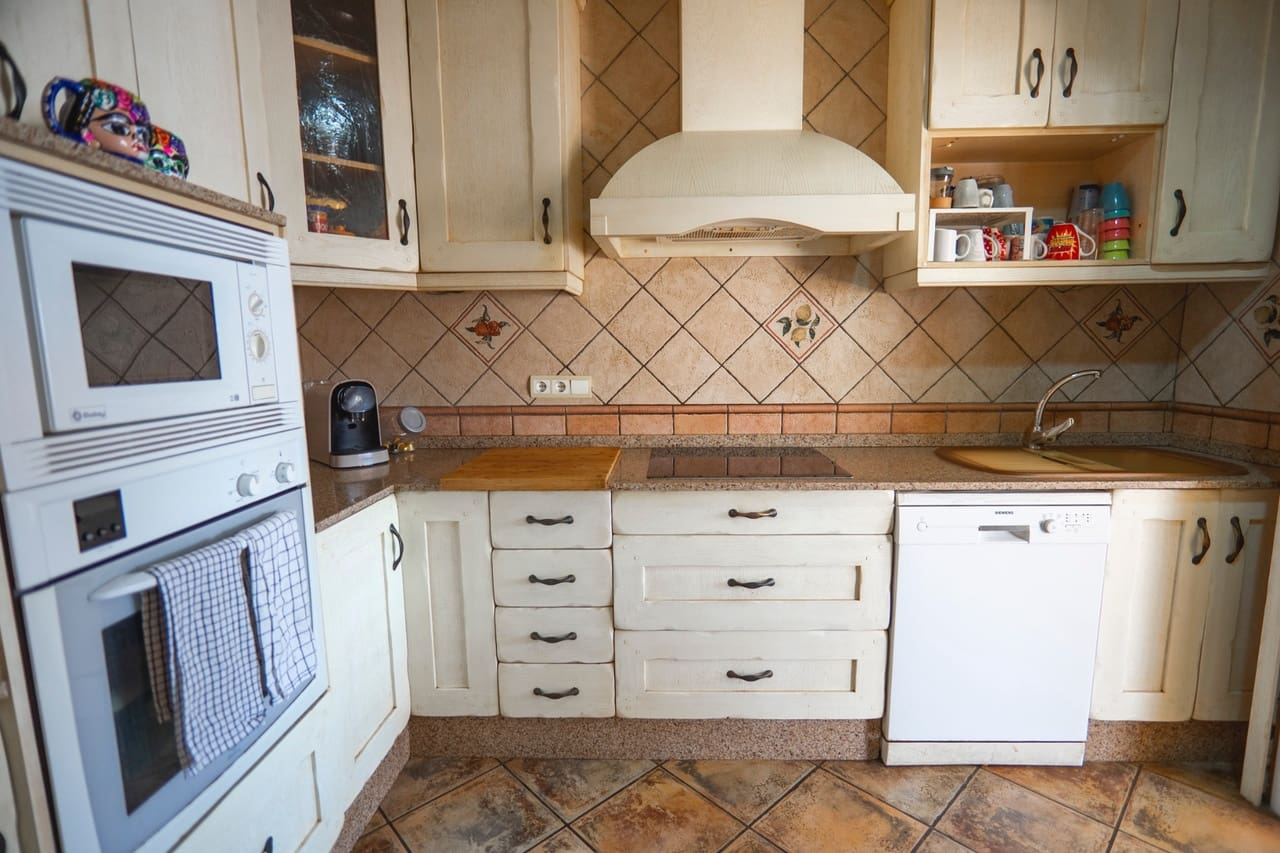4 makuuhuone Huvila myytävänä paikassa Ciudad Quesada mukana uima-altaan - 415 000 € (Ref: 9284983)