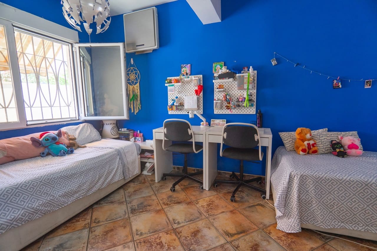 4 makuuhuone Huvila myytävänä paikassa Ciudad Quesada mukana uima-altaan - 415 000 € (Ref: 9284983)