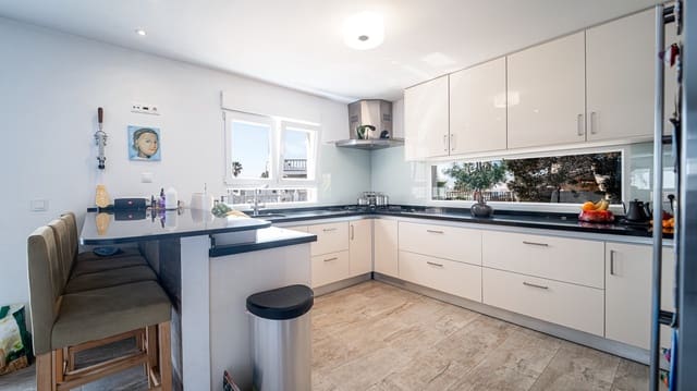 4 makuuhuone Huvila myytävänä paikassa Ciudad Quesada, Rojales mukana uima-altaan - 549 950 € (Ref: 9284984)