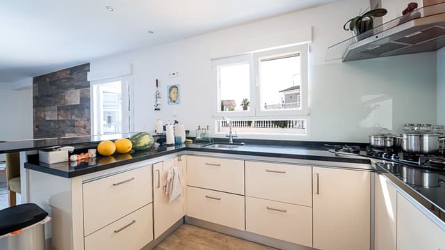 4 makuuhuone Huvila myytävänä paikassa Ciudad Quesada, Rojales mukana uima-altaan - 549 950 € (Ref: 9284984)