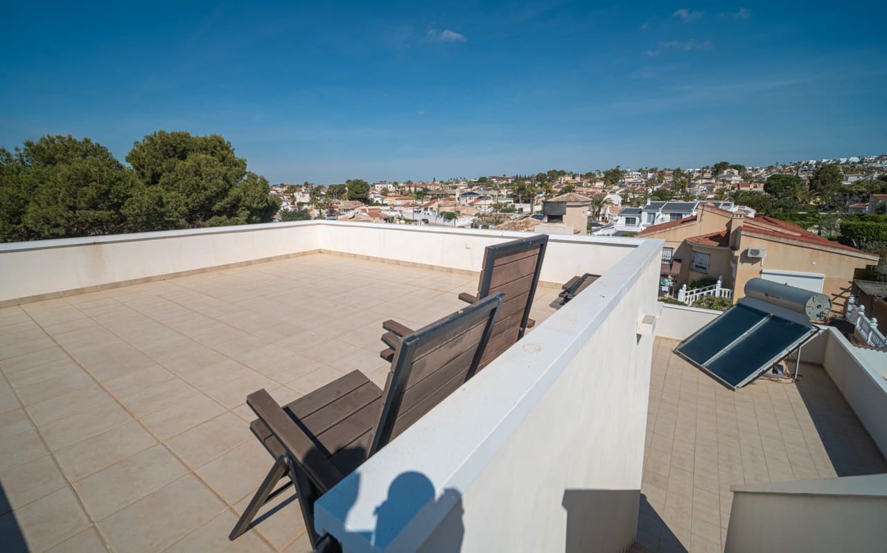 4 makuuhuone Huvila myytävänä paikassa Ciudad Quesada mukana uima-altaan - 549 950 € (Ref: 9284984)