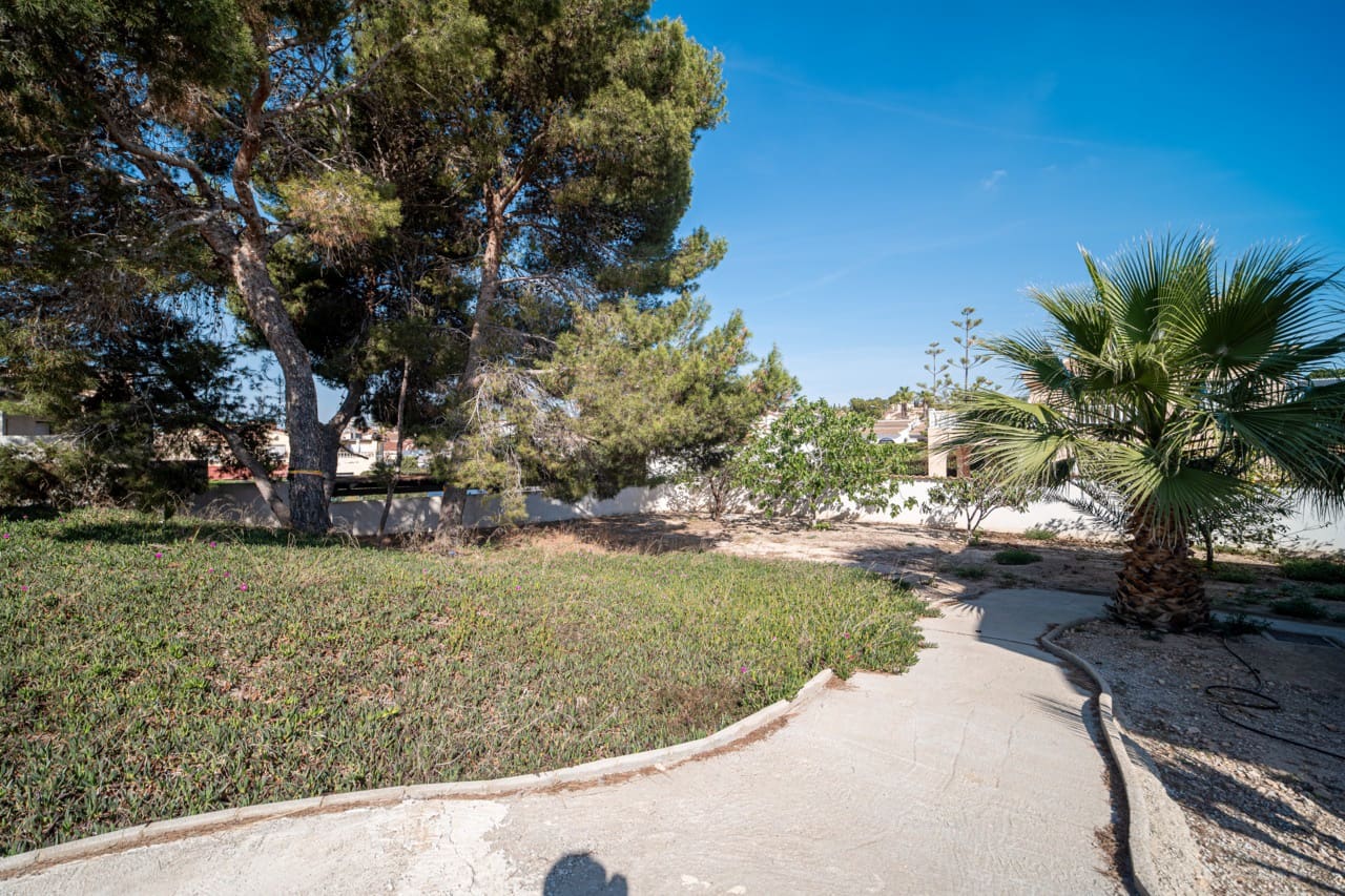 4 makuuhuone Huvila myytävänä paikassa Ciudad Quesada mukana uima-altaan - 549 950 € (Ref: 9284984)